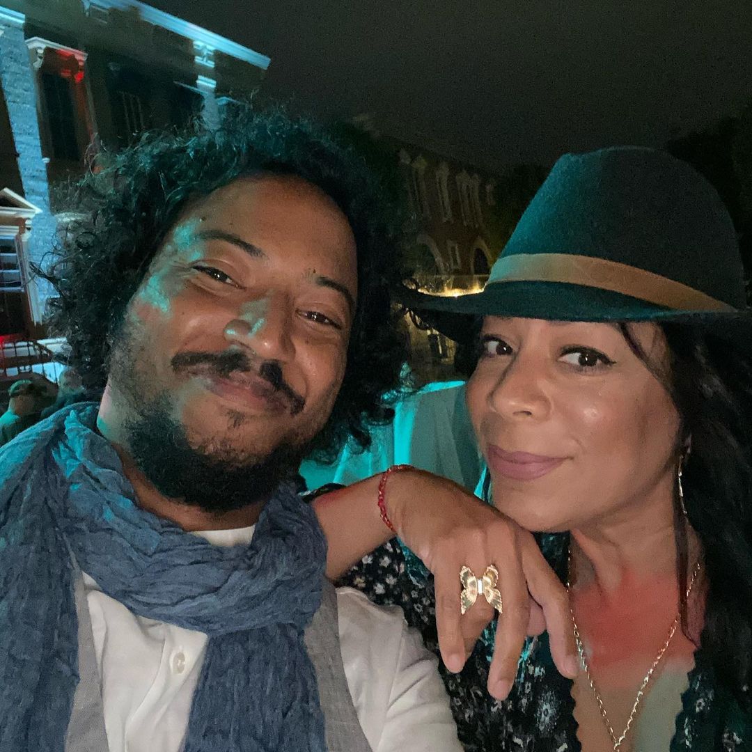 [b]Source:[/b] [url=https://www.instagram.com/p/CbQo0qdvnIK/]@sambaschutte[/url] (Instagram)
[b]Date:[b] 2022-03-18
Keywords: Samba Schutte;Selenis Leyva