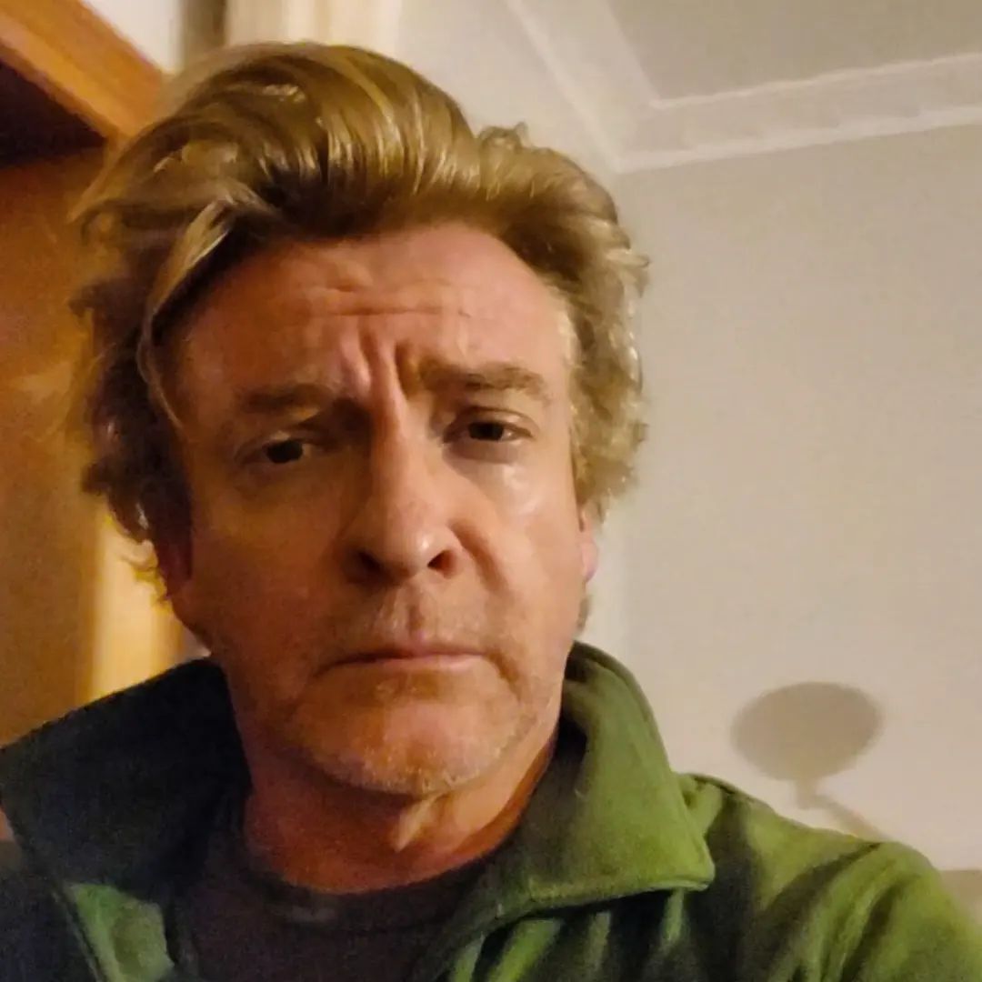 [b]Source:[/b] [url=https://www.instagram.com/p/CkU7GLaJWZS/]@rhysiedarby[/url] (Instagram)
[b]Date:[b] 2022-10-29
Keywords: Rhys Darby