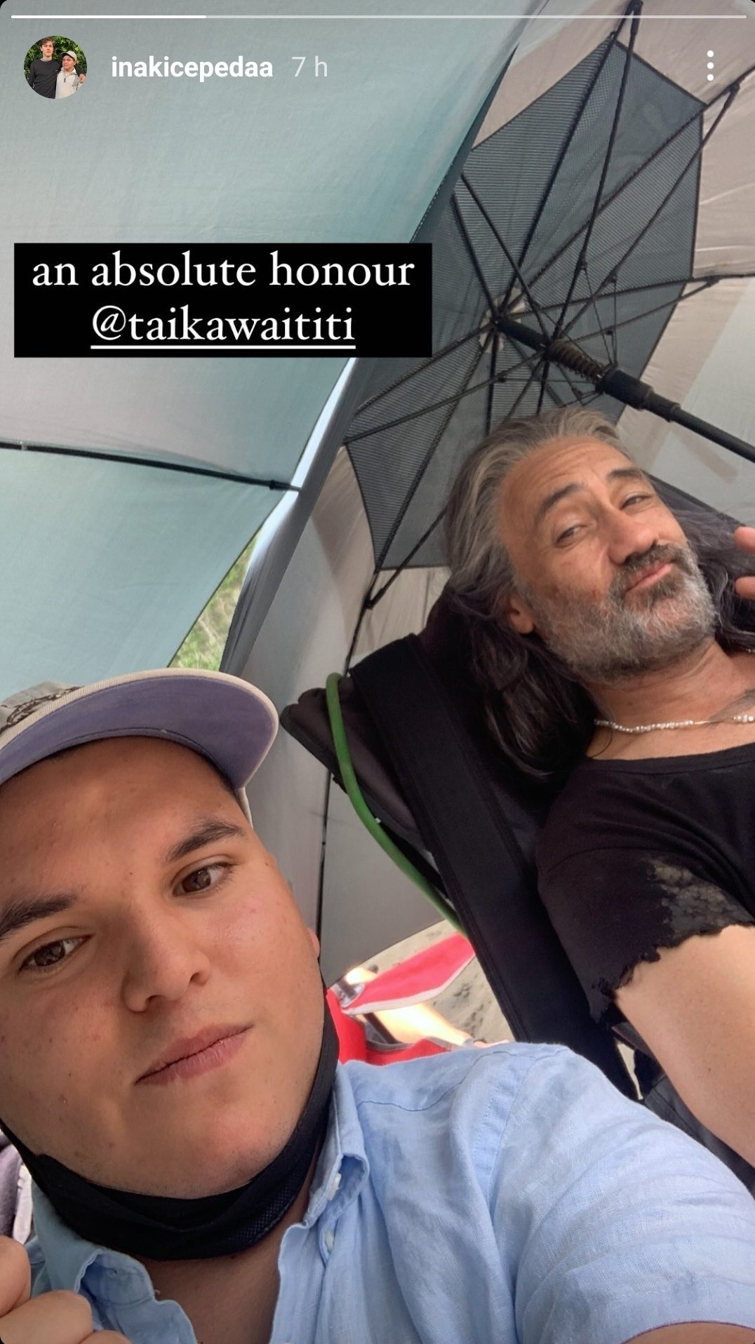 [b]Source:[/b] [url=https://www.instagram.com/inakicepedaa/]@inakicepedaa[/url] (Instagram story)
[b]Date:[b] 2022-12-02
Keywords: Taika Waititi