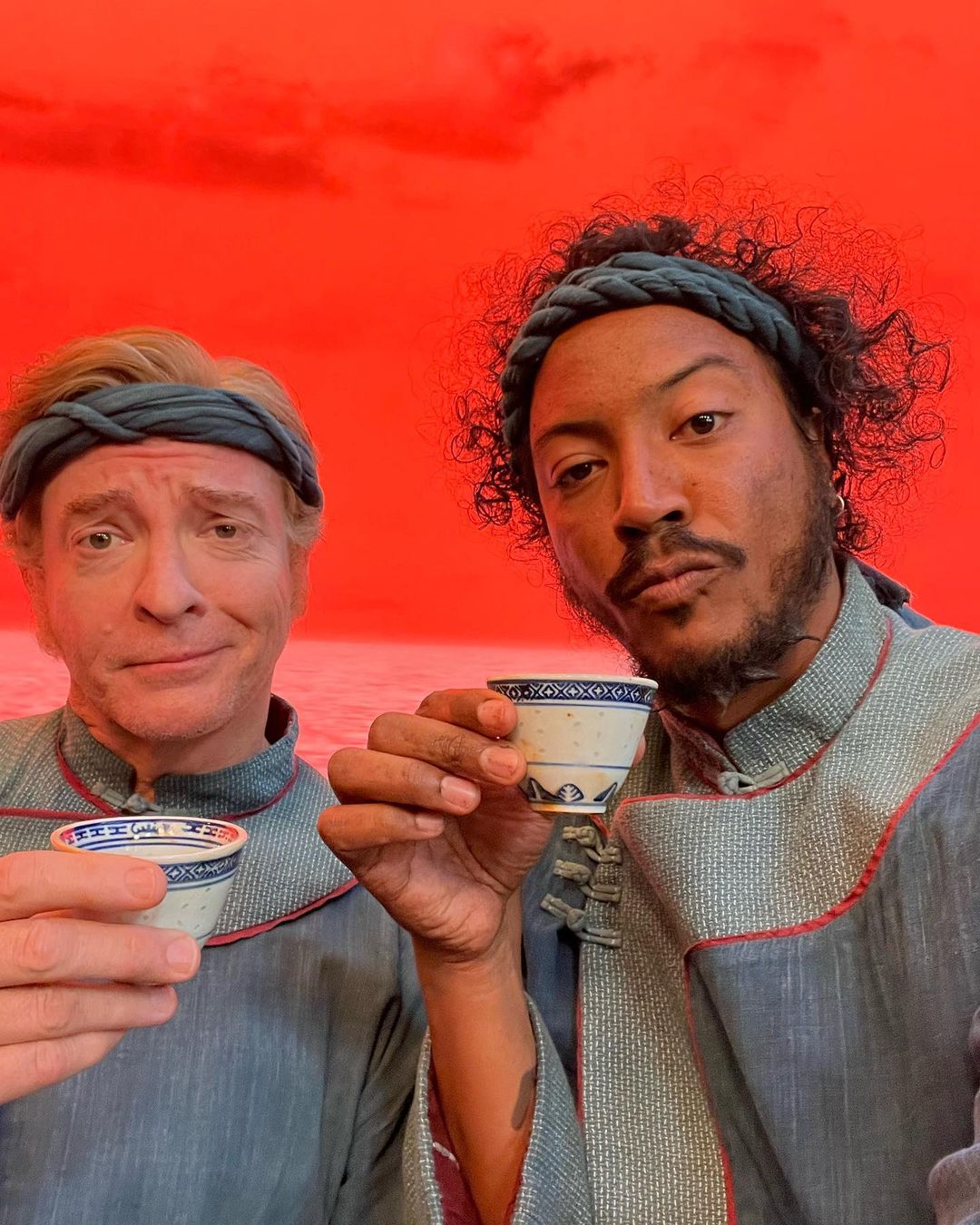 [b]Source:[/b] [url=https://www.instagram.com/p/C0SDIcOPtHf/]@sambaschutte[/url] (Instagram)
[b]Date:[b] 2023-11-30
Keywords: Rhys Darby;Samba Schutte