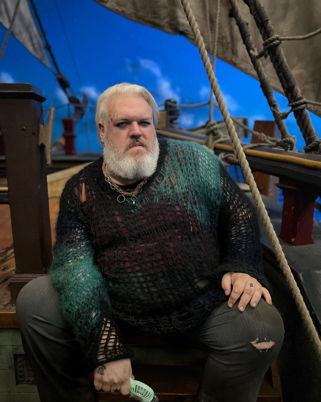 [b]Source:[/b] [url=https://www.instagram.com/p/C1xlL73ywee/]@sambaschutte[/url] (Instagram)
[b]Date:[b] 2024-01-06
Keywords: Kristian Nairn